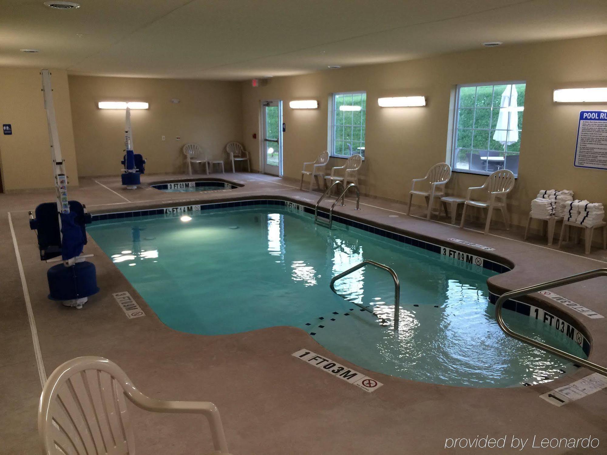 Cobblestone Hotel & Suites - Punxsutawney Exteriör bild