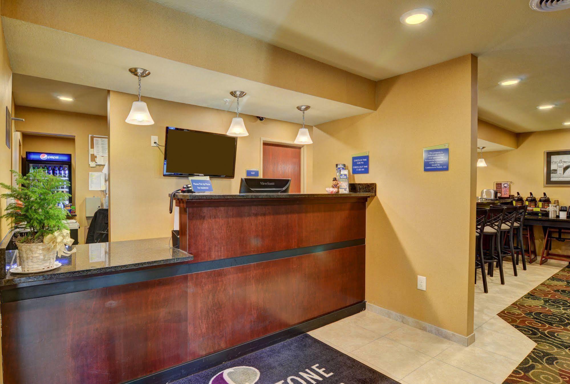 Cobblestone Hotel & Suites - Punxsutawney Exteriör bild