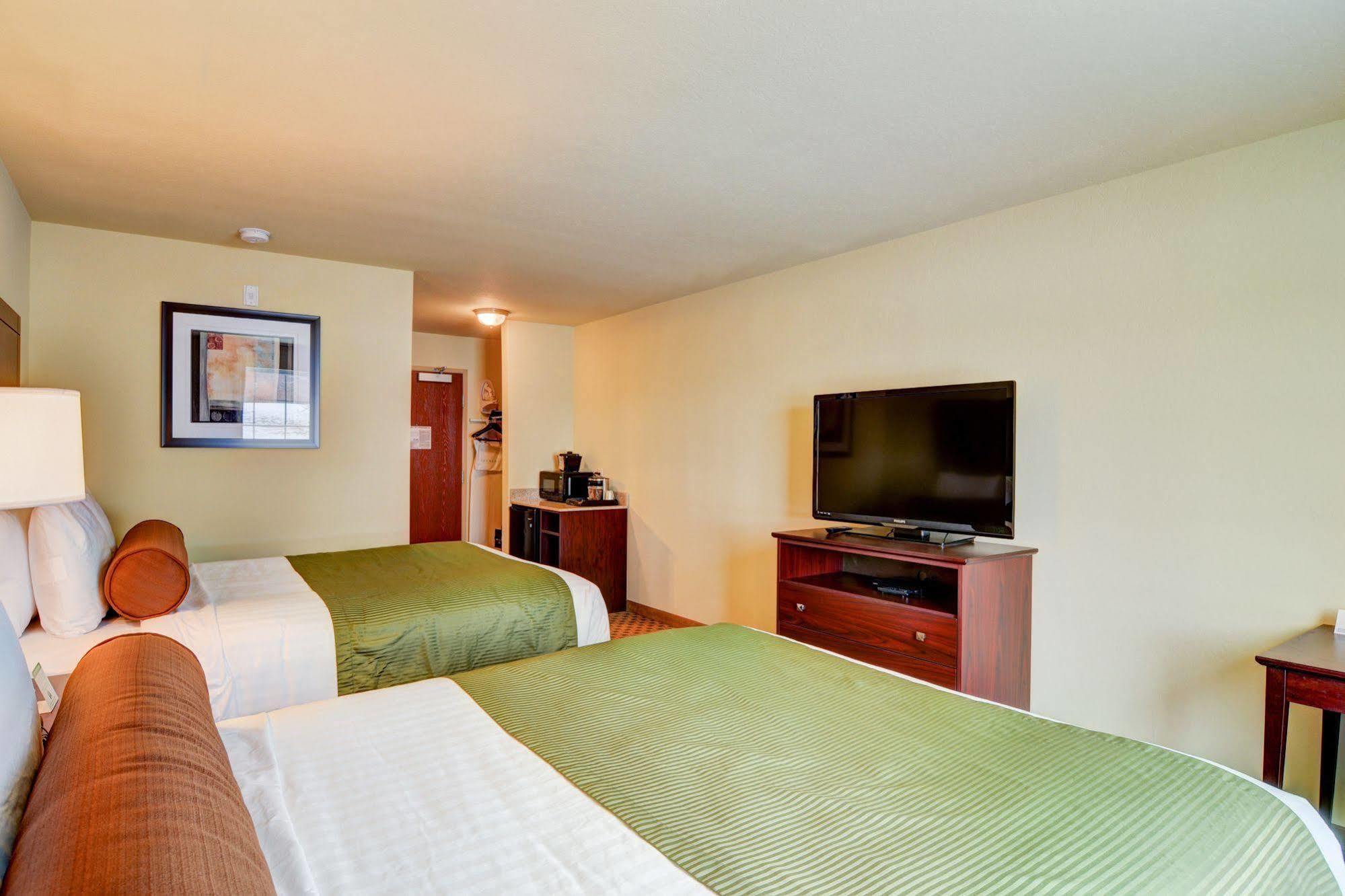 Cobblestone Hotel & Suites - Punxsutawney Exteriör bild