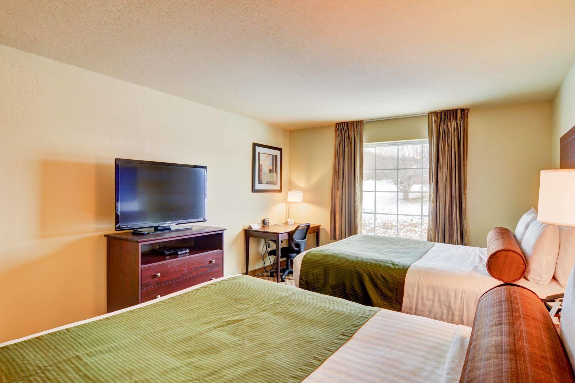 Cobblestone Hotel & Suites - Punxsutawney Exteriör bild